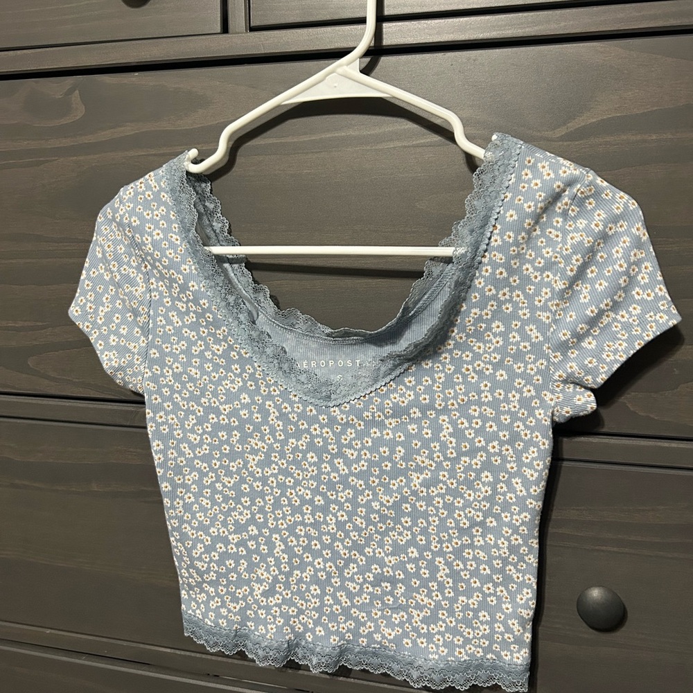 Aeropostale baby tee. Size Small.